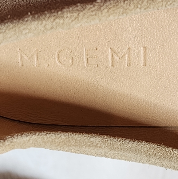 M. GEMI tan suede pointed toe loafers. Women's size 41. - Picture 5 of 16